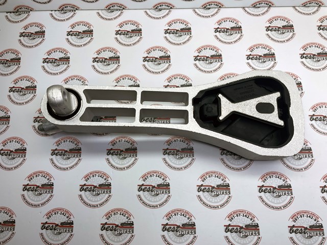 Подушка (опора) двигуна, права верхня 32298608 Volvo