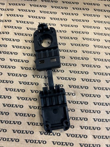  Volvo 82849295