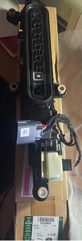  Land Rover LR106955