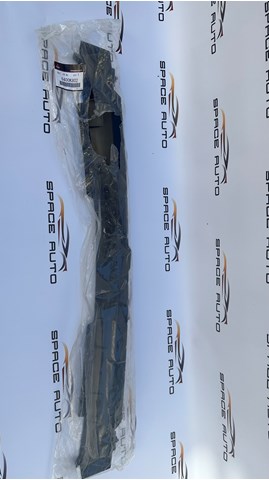 6400K802 Mitsubishi Кронштейн бампера переднього, центральний
