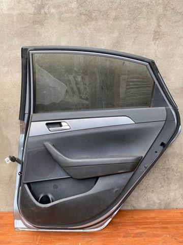 Двері задні, праві 77004C1030 Hyundai/Kia