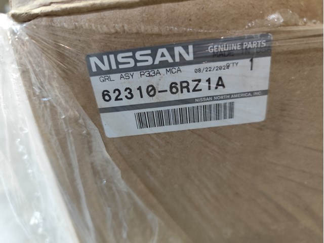 Решітка радіатора 623106RZ1A Nissan/Infiniti