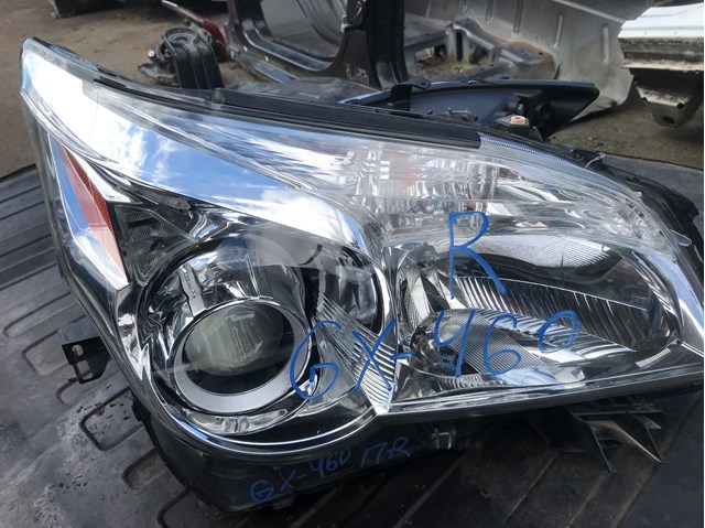 Фара правая Toyota 8114560F00 ціна, від 506.77 USD