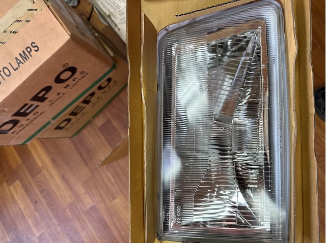 Купити 98433942 Iveco Права блок фара