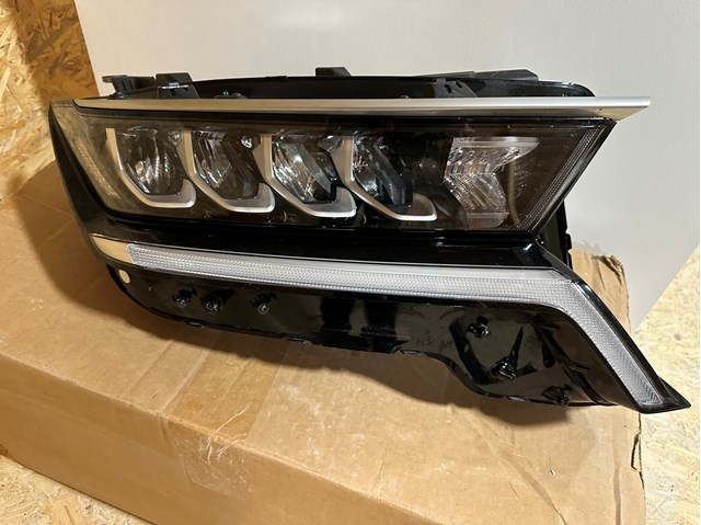 Основна фара - вставка Hyundai/Kia 92102P4000 ціна, від 760.17 USD