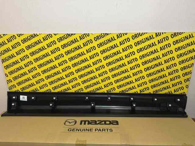 Накладка передніх дверей Mazda KB7W51RB0E