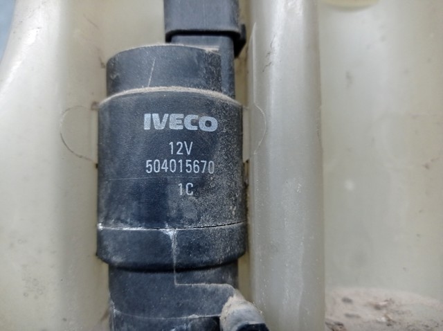 500336393 Iveco Бачок склоомивача