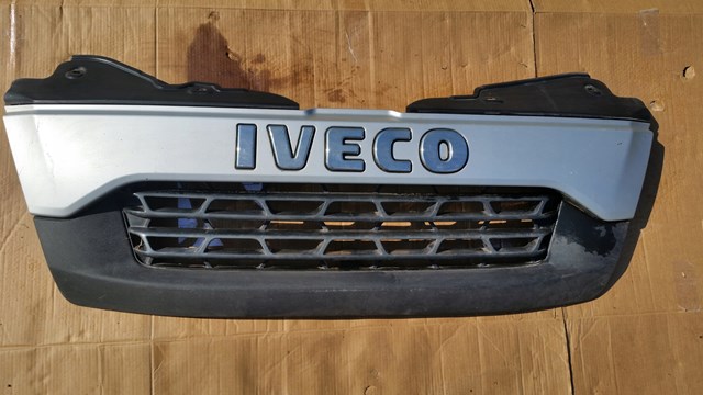 Решітка радіатора 5801342732 Iveco