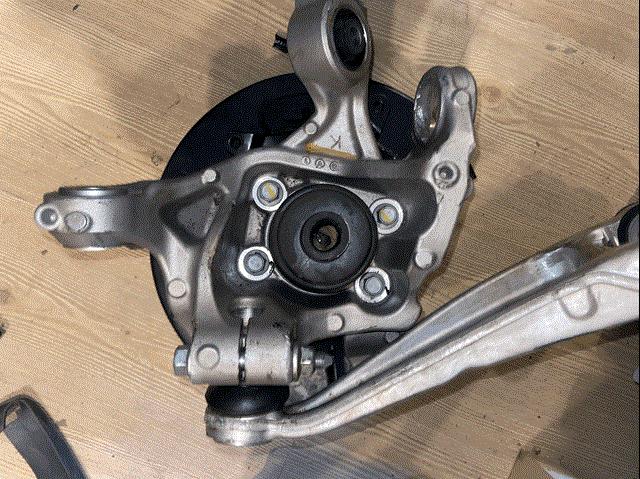 Кулак поворотний лівий Subaru 28411AN03A ціна, від 88.95 USD
