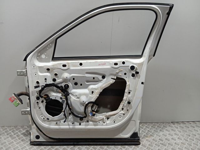 Двері праві передні 9831047380 Peugeot/Citroen