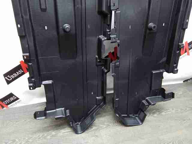  Land Rover LR154395