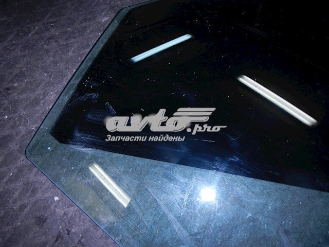 31386792 Volvo Скло передніх дверей, лівою