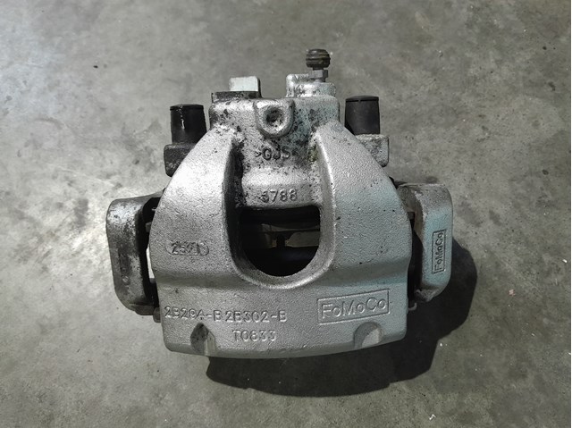 JX6Z2B121N Ford Супорт тормзной