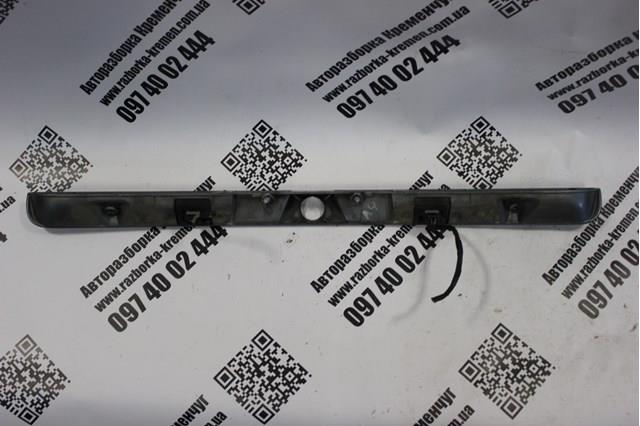  VAG 8D5827576B ціна, від 7.60 USD