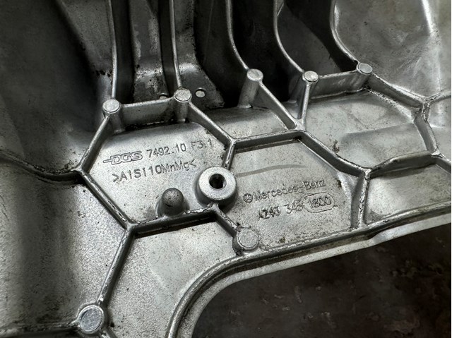 Балка кріплення двигуна Mercedes A2433451800 ціна, від 415.28 USD