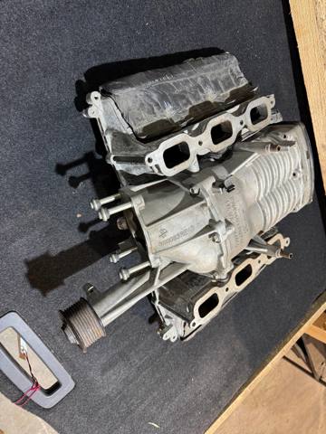 Купити C2Z18622 Jaguar Колектор впускний нижній