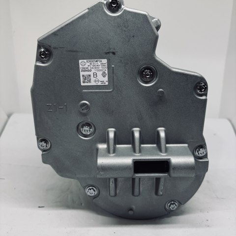 926005MP0A Nissan/Infiniti Компресор холодоагенту