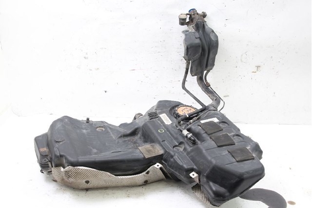 Купити Паливний бак Audi A4 B7 8EC