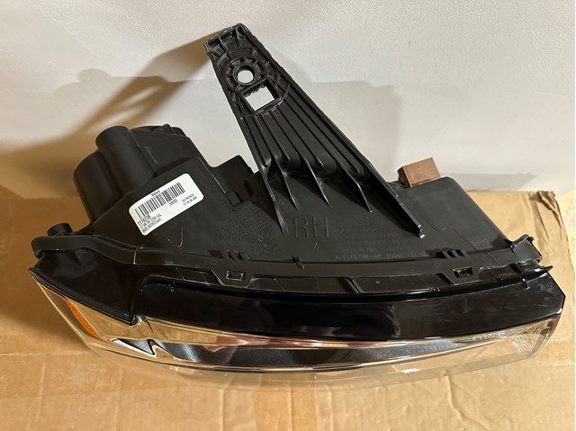 Фара права 68289234AE Chrysler