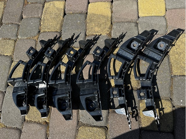 Направляюча переднього бампера, права Fast FT91218 ціна, від 22.06 USD