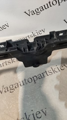Кронштейн решітки радіатора VAG 760853819C9B9 ціна, від 51.49 USD