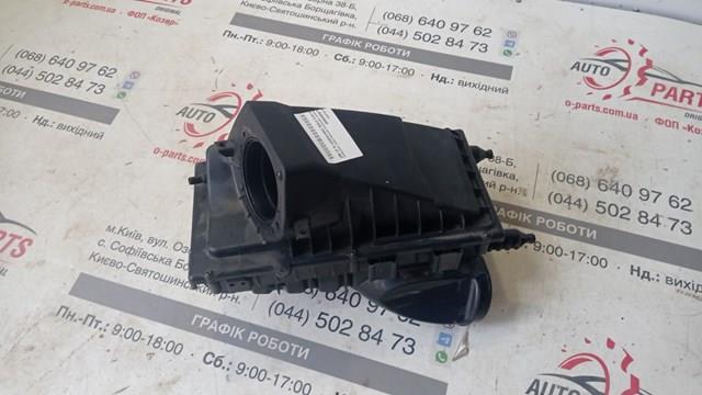 Купити LR095546 Land Rover Корпус повітряного фільтра, лівий