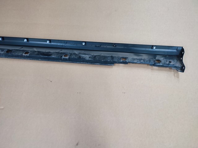 Накладка зовнішня (молдинг) порога, правий Toyota 75850K2010 ціна, від 114.00 USD