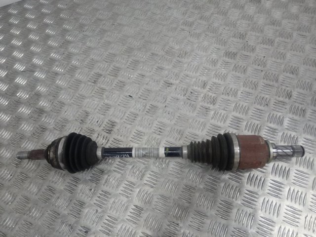 Купити 391019232R Renault (RVI) Ліва піввісь