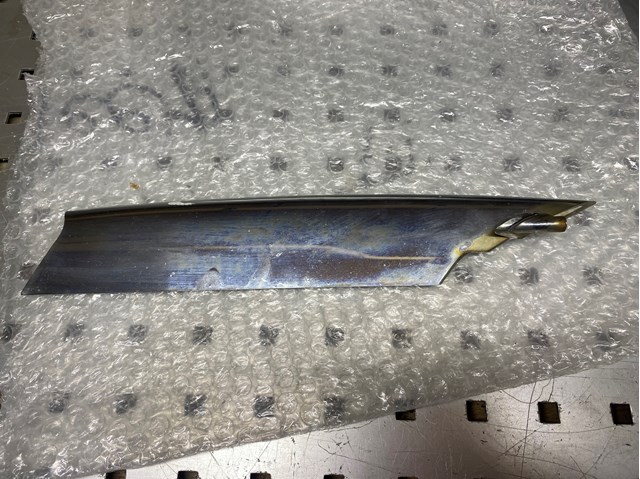 Молдинг бампера переднього, праве Tesla 600938700C ціна, від 28.12 USD