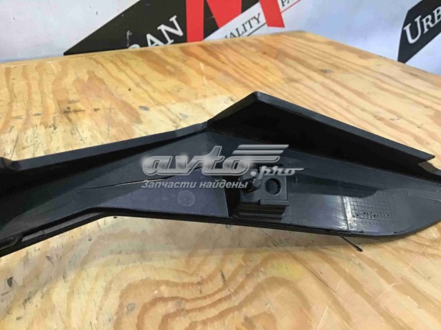 T4N23301 Jaguar Молдинг переднього бампера, правий
