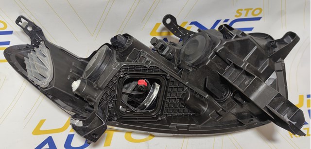 Фари Renault (RVI) 260600479R ціна, від 371.34 USD