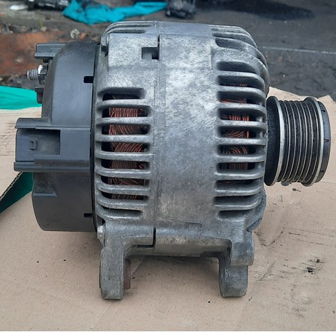 Генератор VALEO 021903026L ціна, від 59.32 USD