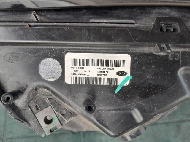 Фара правая Ford DS7313W029CD ціна, від 176.42 USD