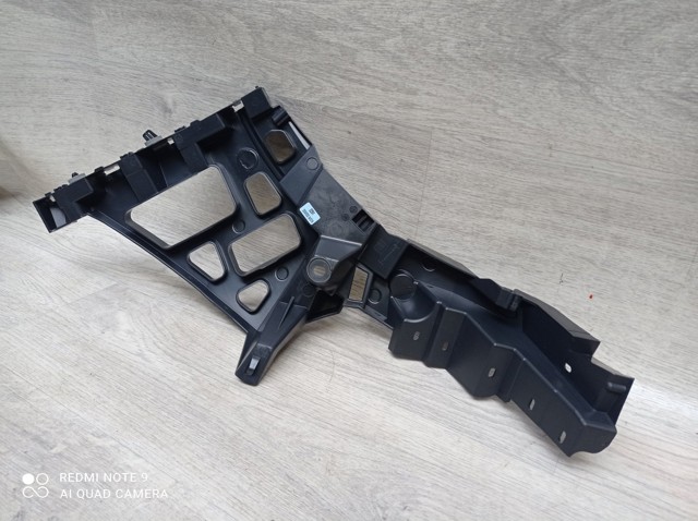 Направляюча заднього бампера, ліва YP00035780 Opel