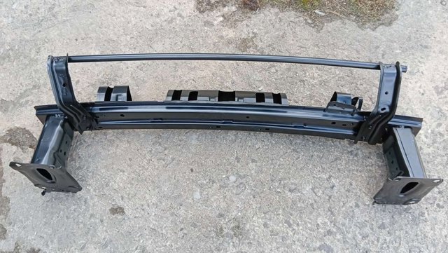 Підсилювач бампера переднього Mitsubishi 5220L021