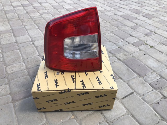 6923873E Polcar Задня ліва фара