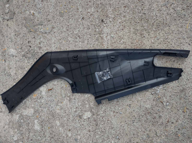 Накладка переднього лівого крила 106047700B Tesla