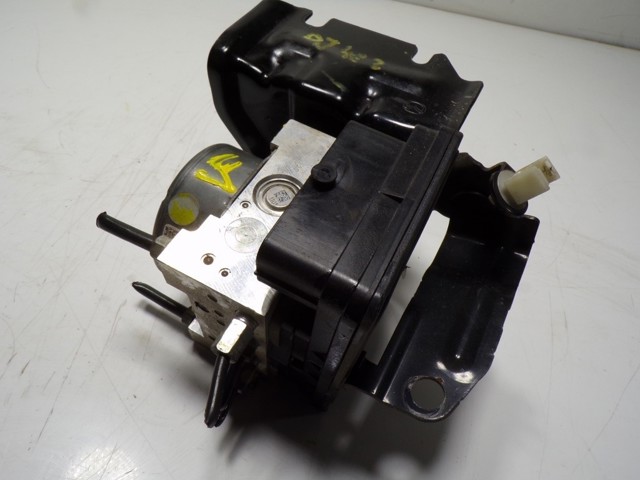 KAY1437A0 Mazda 