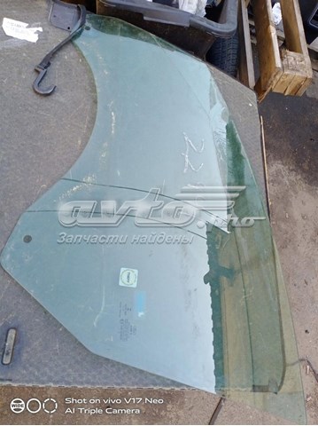 Купити DS73F21411A Ford Скло та ущільнювачі скла вітрового правого/лівого