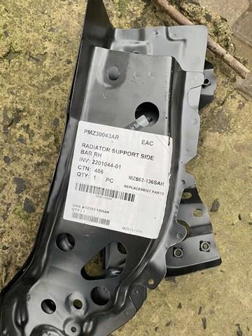 PMZ30043AR Signeda Кронштейн супорта радіатора, верхній