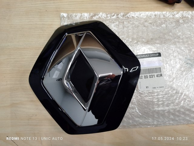 628903140R Renault (RVI) Емблема решітки радіатора