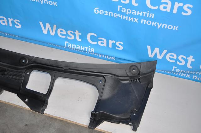 Водостік лобового скла, жабо Land Rover LR066617 ціна, від 43.14 USD