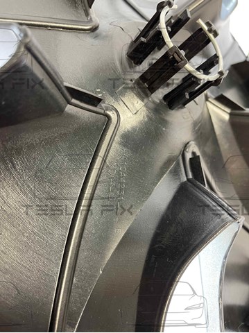 Ковпаки на диски Tesla 104427100A ціна, від 19.86 USD