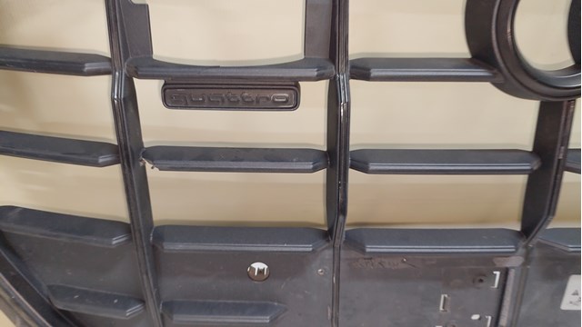 Облицювання радіатора VAG 4M8853651D ціна, від 76.19 USD