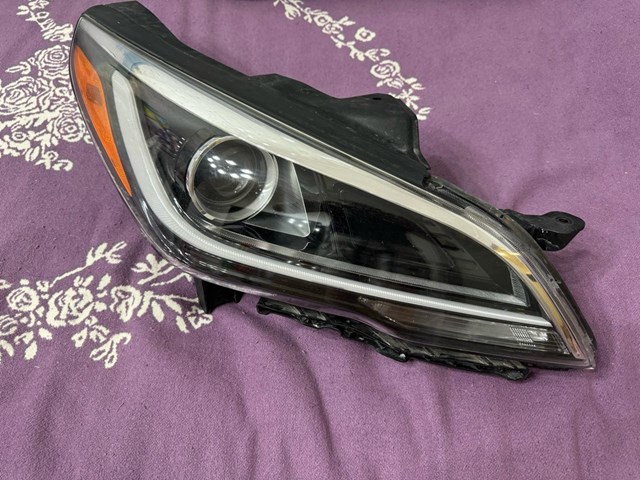 Фара комбінована, передня Hyundai/Kia 92102E6120