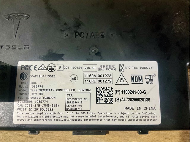 110024100G Tesla Motors 