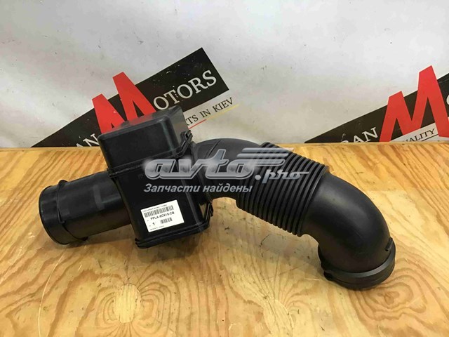 LR062830 Land Rover Патрубок повітряний, вихід повітряного фільтра