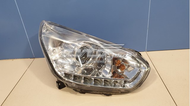 Фара передня права Chery T113772020AF