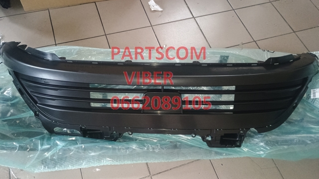 Купити 86560K4AD0AS Hyundai/Kia Решітка переднього бампера, центральна
