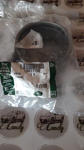 Купити LR077709 Land Rover Хомут кріплення каталізатора до турбіни
